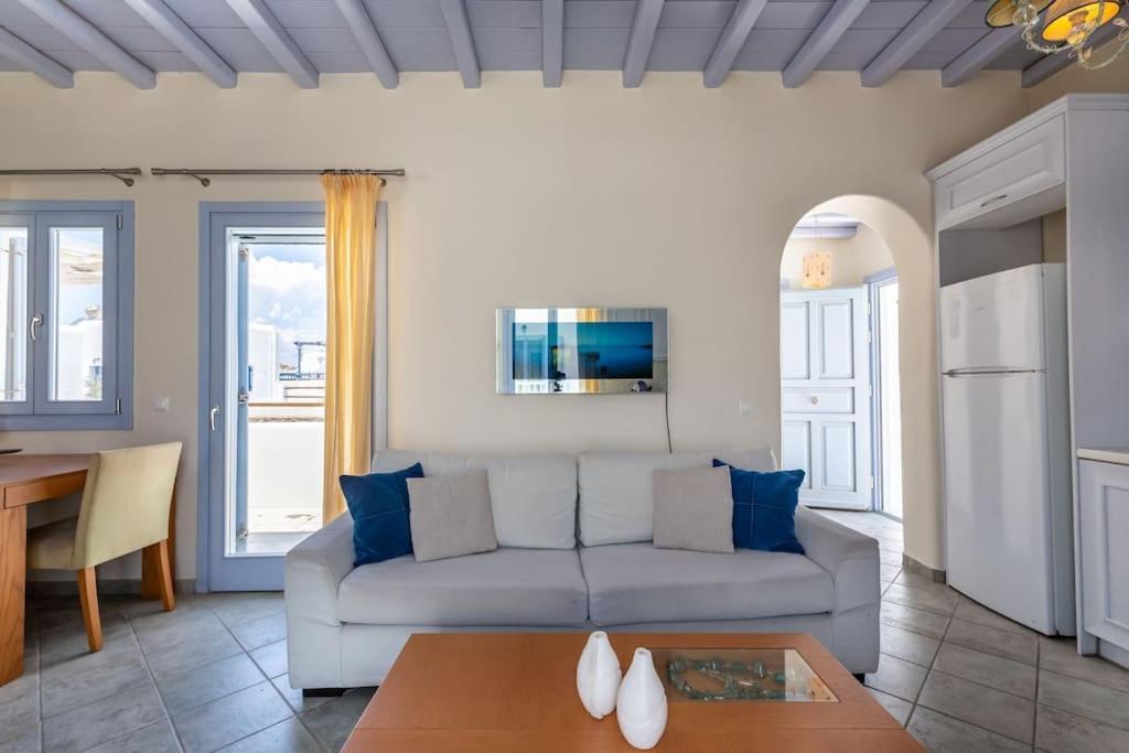 'Nepheli' Mykonean Suite Ornos  Exterior photo